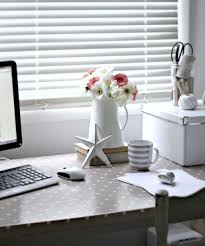 Good Life Wednesdays A Desk Makeover Beach Cottage Before After Life By The Sea Desk Makeover Desk Makeover Diy Oil Cloth