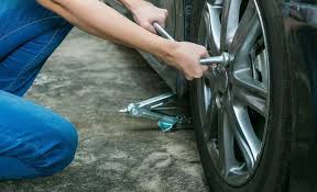 Hon kereta proton gen 2 terletak disebelah kanan kereta dihadapan tayar. Ini Cara Tukar Tayar Pancit Yang Wanita Patut Tahu Video Buzzkini