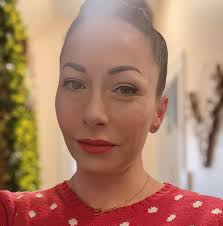 Denise Dodds's Instagram, Twitter & Facebook