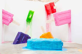A visit to the museum of ice cream is an experience more delicious than a banana split and a sundae. Museum Of Ice Cream See Inside The Hugely Popular Los Angeles Attraction Hello