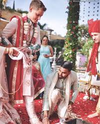 Indian Wedding Customs Have A Deep Rooted Symbolic Meaning To Them Picture Courtesy Theweddingfairytale Indian Wedding Custom Wedding Wedding Rituals