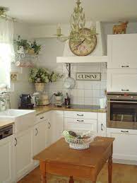 20 Wall Decor Ideas For Your Kitchen Design Small French Country Kitchen Country Kitchen Designs Eclectic Kitchen