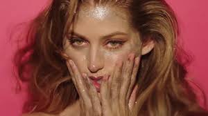Skachat Betta Lemme Bambola Klip Besplatno