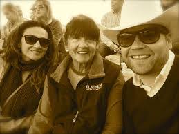 Arthur Zahn's Instagram, Twitter & Facebook