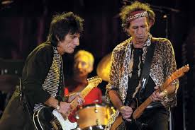 The iconic drummer died at the age of 80 on tuesday. Ron Wood Uber Drogen Mick Jagger Seine Strat Gitarre Bass
