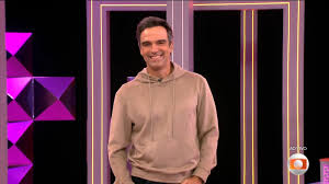 Que horas começa o BBB 26 hoje, segunda (13)?