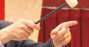 Décorez et meublez votre entrée de manière accueillante et chaleureuse. Saint Malo Et Si Vous Aviez Un Tresor Dans Votre Maison Une Journee D Estimations Gratuites Saint Malo Maville Com