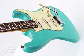Satin matte seafoam green finish. Fender Custom Shop Stratocaster Sea Foam Green Journeyman 1960 Guitar For Sale The Fellowship Of Acoustics
