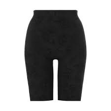 ショーツが透ける？パンツラインを隠せるおすすめのショーツを紹介！ | 【公式】トリンプ・オンラインショップ |  トリンプ直営の下着,ランジェリー通販サイト