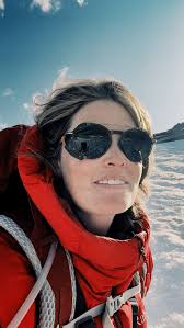 Finally found the time to go through some video from last month. This was a  fun day getting out into the bc after weeks of record setting snowfall in  Hakuba. With risks