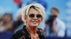 France 2 Supprime C Est Au Programme Sophie Davant Tres Emue