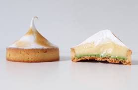 Tartelettes Meringuees Au Matcha Bio Et Yuzu En 2020 Mini Tarte Matcha Meringue Italienne