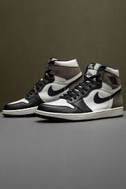 Air Jordan 1 Retro High Og Dark Mocha 555088 105 2020 In 2020 Sneakers White Air Jordans Air Jordans Retro
