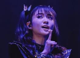 BABYMETALの2020年EUツアーでの、もあの悪ふざけとキュートな瞬間 “もあに恋してる” 【海外の反応】│BABYMETALIZE