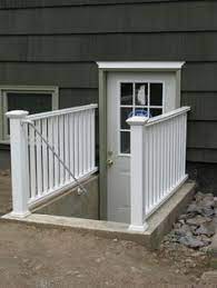 Basement Outside Stairwell Entrance Door Stairs Separate Entrance To The Basement Basement Entrance Basement Apartment Apartment Entrance