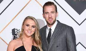 Harry kane wife name is katie goodland. Harry Kane S Wife Drops Hint On His Tottenham Transfer Exit