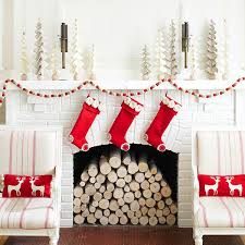 Discover 37 easy and/or diy christmas decorations, including wreaths, advent calendars deck the halls. 15 Modern Christmas Decorating Ideas