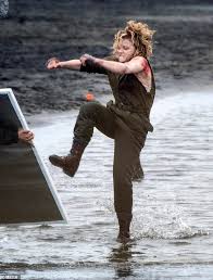 Shadow in the cloud is a 2020 american action horror film directed by roseanne liang, from a screenplay by liang and max landis. Chloe Grace Moretz Seen As A Ww2 Bomber Pilot On Set Of Shadow In The Cloud In New Zealand Daily Mail Online