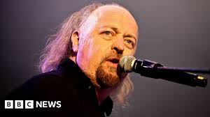 Forgotten discoverer of natural selection honoured by Bill Bailey