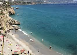 El hotel cuenta con una piscina de agua salada y traslado al aeropuerto, servicio de conserjería y servicio de habitaciones. 15 Closest Hotels To Nerja Beach In Nerja Hotels Com