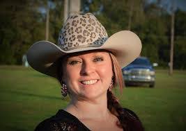 Sabrina Frye's Instagram, Twitter & Facebook