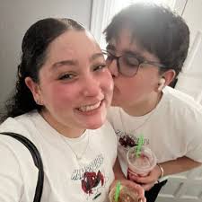 milyyy (@emilyloredo33)