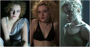 44 Hot And Sexy Pictures Of Julia Garner Are Like Heaven On Earth Best Of Comic Books But julia is quickly becoming an iconic actress on her own, thanks to a starring role as ruth in ozark and her supporting role in the americans. hot and sexy pictures of julia garner