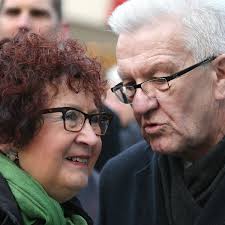 Mai 2016 zum regierungschef gewählt worden. Ministerprasident Winfried Kretschmann Seine Frau Gerlinde Ist An Brustkrebs Erkrankt Bunte De