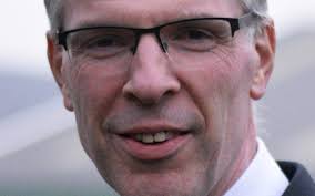 Tom Bakker, het enige SGP-raadslid in Friesland, zwaait af