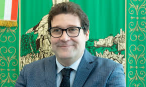 Una targa di ringraziamento al San Matteo da Greta Riccardi