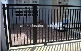 Ada sekian banyak model pagar besi hollow minimalis yang bisa diaplikasikan pada hunian yang sedang menjadi trend saat ini. 14 Gambar Pagar Pintu Gerbang Besi