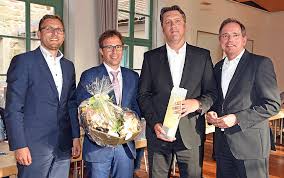 The company is registered at the cooperative society register at the local court of nuremberg with the legal form of registered cooperative society (number genr 177). Genogramm Genossenschaftliches Leben Profil Magazin