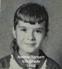 Morrisburg Combines Hockey Team Celebrates Victory at Lake Placid