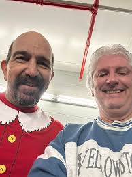 In the spirit of Christmas, Johnny Mo came into junior team 4's dressing  room postgame to wish everybody season greetings and safe and joyous  holidays!!