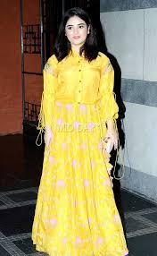 Attractive Black And Yellow Outfits For Ladies Zaira Wasim Looks Pretty In The Yellow Dress Yellow Floral Dress Bollywoodfashion Modest Fashion Hijab Zaira Wasim Bollywood Fashion