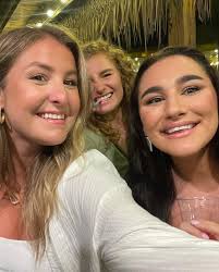 Alexandra Carmen (@santoalex) • Instagram photos and videos