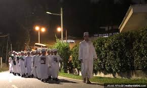 Semoga dengan pencerahan dari ustaz husam baderuddin terhadap fitnah yang dilemparkan kepada ds najib tun razak. Kronologi Lengkap Serbuan Ke Atas Rumah Najib Fakta Barang Rampasan Ameno World