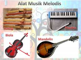 Contoh ansambel campuran adalah piano, perekam, gitar, rebana, segitiga, dan simbal. Penggolongan Musik Ansambel