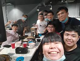 感谢你们在中学生涯中出现在我的面前陪伴着我，虽然举办这些活动有点疲累，至少也是个开心的回忆，希望我们的联系可以永不终断～有缘再聚。😏😏