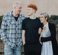 He is currently signed with the nba g league on 16th april 2020. Nico Mannion Age Wiki Bio Net Worth Contract Dad