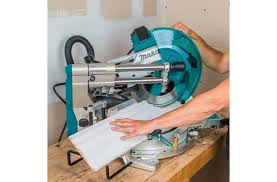 It is a small and cylindrical button located on the right side of the miter saw button. 2021 Makita 12 Dual Bevel Sliding Compound Miter Saw With Laser Ls1219l For Sale In Richmond In Merkamp Sales Service Richmond In 765 962 2048