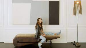 Visual comfort appareil 42 large led lantern by kelly wearstler. Kelly Wearstler S Home Is Filled With Hollywood Secrets The New York Times
