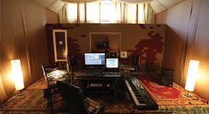 For the rest, everything else is possible! 25 Pro Tips To Create The Perfect Studio Setup