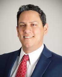 González Receives 2019 Distinguished Alumni Award