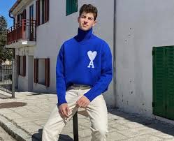 The new principal at las encinas who sets high expectations for students. Manu Rios 15 Facts About The Elite Actor You Need To Know Popbuzz