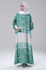 Model baju gamis batik trend masa kini. 30 Model Gamis Batik Modern Kombinasi Brokat Pesta