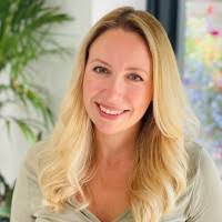 Betty Mair's Instagram, Twitter & Facebook