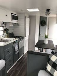 39 Fabulous Rv Camper Interior Renovation Ideas Decorhit Com Diy Camper Remodel Remodeled Campers Camper Interior