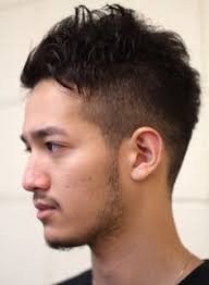 メンズ くせ毛生かした簡単メンズ刈り上げショート gokan omotesando の髪型 ヘアスタイル ヘアカタログ 2019春夏 メンズ ショート 刈り上げ 刈り上げ メンズ 髪型 メンズ