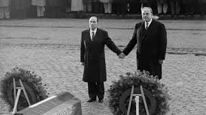 Mitterrand et kohl à verdun. Les 30 Ans Du Geste Historique De Verdun Entre Mitterrand Et Kohl